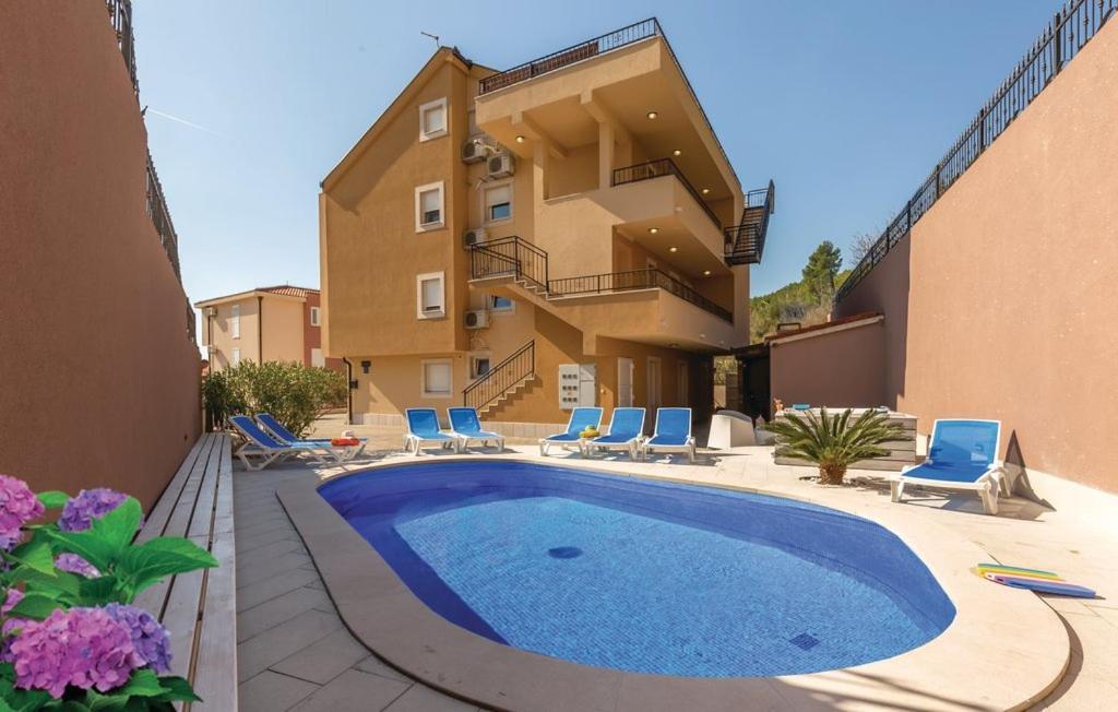 Andela 4 *